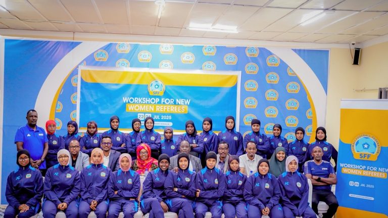 Wasiir kuxigeenka Wasaaradda Dhallinyarada iyo Isboortiga Xil. Dahabo Susow Mohamud ayaa maanta si rasmi ah u daah furtay Tababar aqoon korarsi ah oo loo qabtay 34 garsoore oo dumar ah.