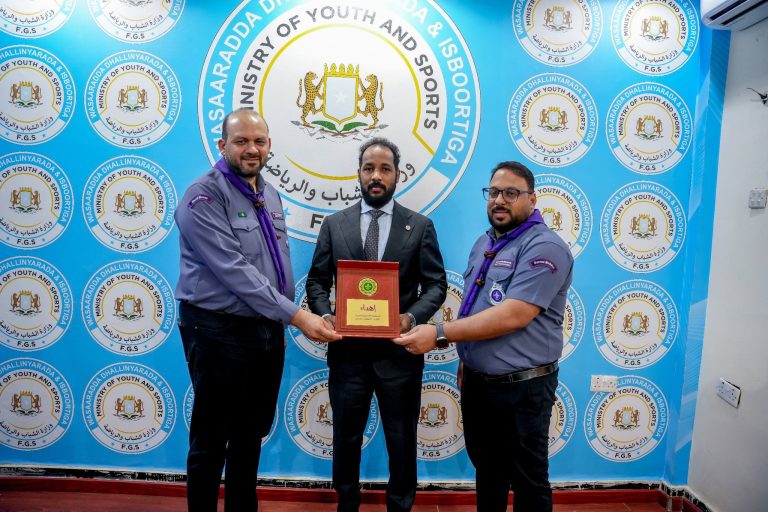 Wasiirka ayaa Xarunta Wasaaradda Ku Qaabilay Wafdi Heer Caalami ah oo uu Hoggaaminayo Dr. Haani C/raxmaan.